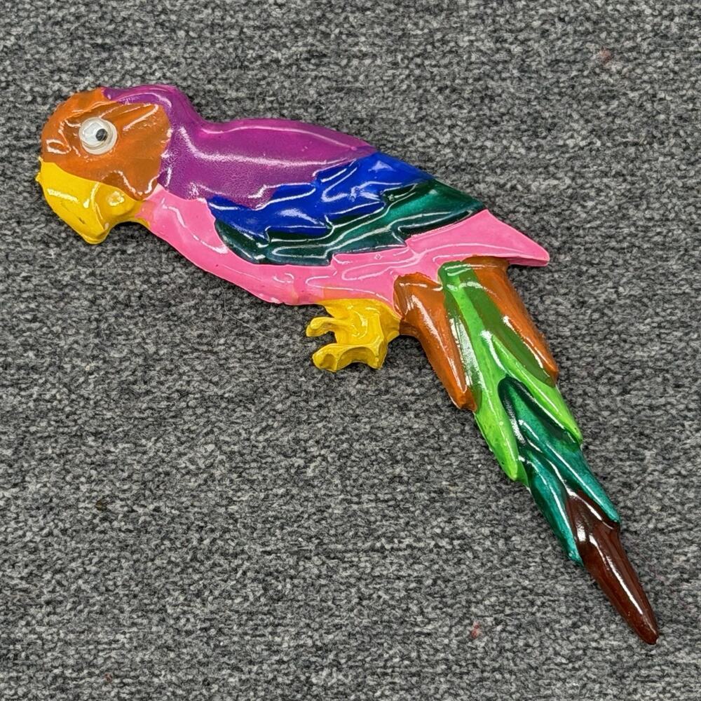 Vintage Macaw Parrot Fridge 3D Magnet Tropical Bird Googly Eye Colorful Kitsch